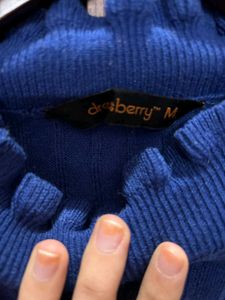 Ruffled Neck Long Sleeve pullover Top