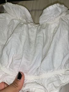 H&amp;M White Crop Top Sleeveless Size S