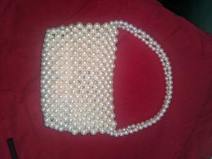🦪 Pearl Beaded Handbag