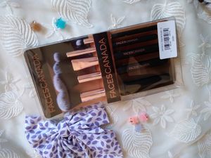 5 In 1 MAKEUP BRUSH SET  💗