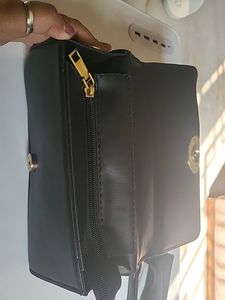 Black Handbag With Sling