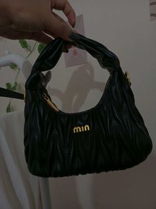 Chic Black Handbag