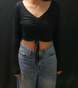 Black Long Sleeve Crop Top