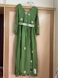 gown