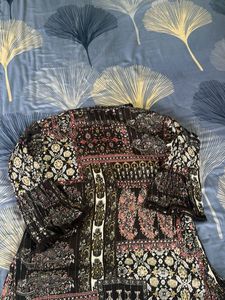 Korean Black Top