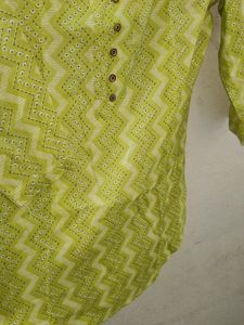 Short Kurti Perfect For College And Office Going