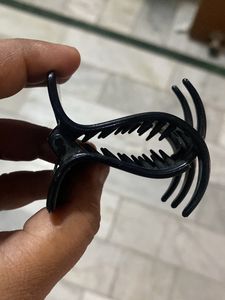 Hair Clutcher (Colour- Black)