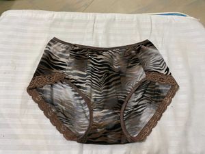 Animal Print Lace Trim Panties 30-34