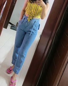 Ginger By Lifestyle Stripped Sleeveless Crop Top