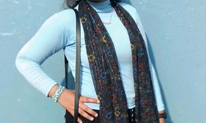 Stylish Blue Knit Top