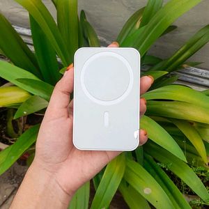 Gizmore 10000mAh MagSafe Power Bank | 20W Fast
