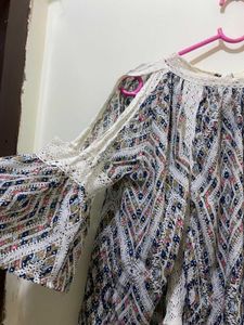 cold shoulder floral top 38-42