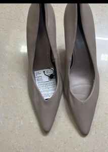 MANGO Taupe Solid Leather Block Pumps