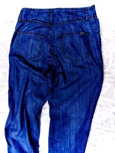 This Is A Casual Jeans New nd Stalish Fashion.