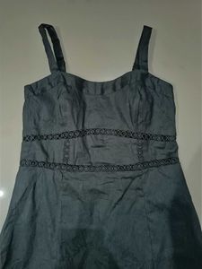 Zara Sleeveless Midi Dress