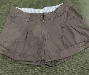 Old Money Brown Cuffed Shorts
