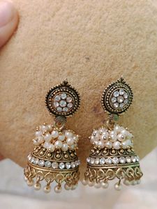 Small Pearl Medium Size Jhumki .Can Pair With Indowestern