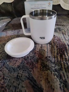 Mug with lid, brand new