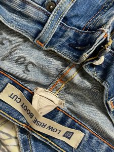 Bootcut Jeans