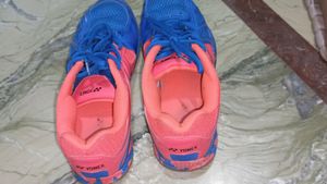 YONEX BADMINTON SHOES