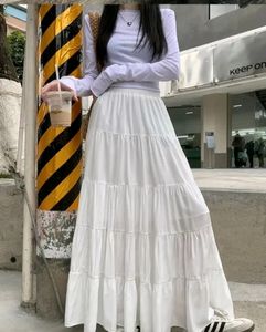 White Skirt 🫴🤍