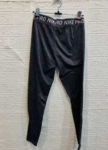 🇫🇷 Nike Pro Imported Leggings