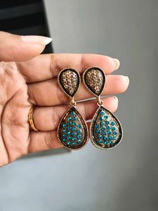 Beautiful Blue And Gold Stone Earrings
