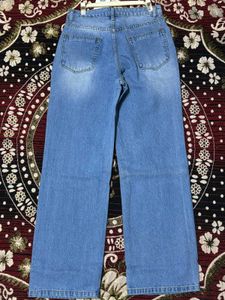 KNEE CUT JEANS FOR WOMEN&#39;S