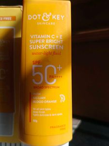 Dot &amp; KEY&#39;s Vitamin C + E Super Bright Sunscreen