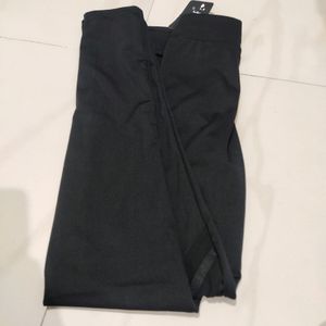 Black Cropped Leggings