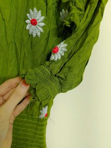 🟩💚Mehandi Green Stylish Beautiful Long Top
