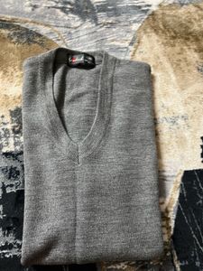 Gray Sleeveless Sweater Vest