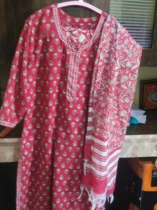Floral Print Kurta  set  with  dupatta