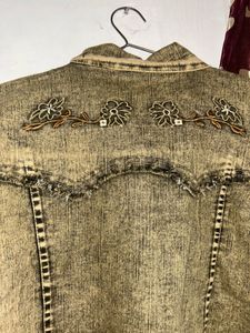 Embroidered Cropped Denim Jacket (Size S)