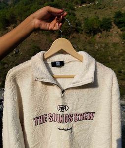 Lightweight Textured Offwhite Sweatshirt