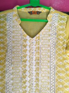 Yellow &amp; White Embroidered Pant Kurti Suit With Du