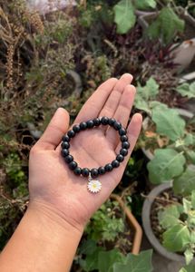 Daisy bracelet