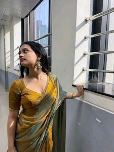 Pinteresty Golden Saree