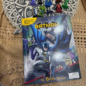 Batman My Busy Book + 12 figurines