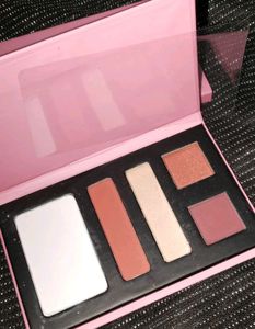Myglamm Face Pallete