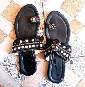 Flat Sandal For Ethnic Look