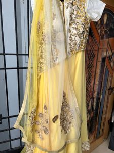 White N Yellow Lehenga Choli Wid Dupatta