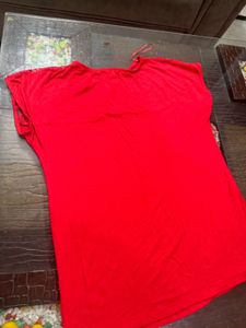 Red Top With Lace Detailed