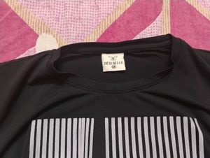 Unisex Black Top 🆕🔥
