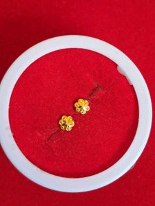 Beautiful New Flower Desine Studs