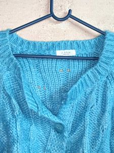 NEW Winter Cropped Knit Cardigan Blue 💙