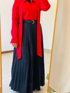 Elegant red top