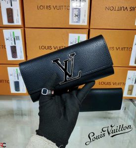 LV 3 FOLDED WALLET WITH BRAND BOX