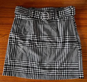 H&amp;M Black N White Skirt