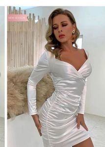 Sweetheart neck dress with open back